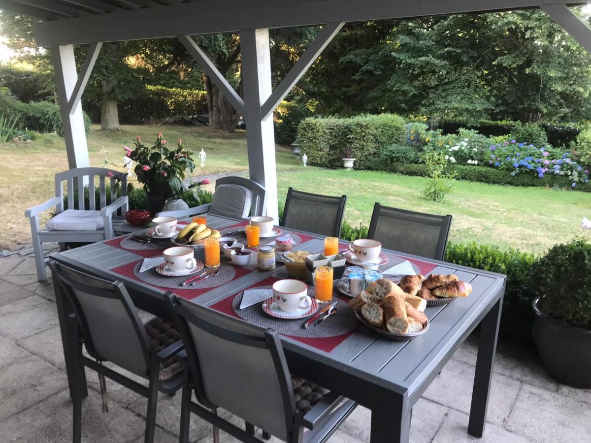 Bed and Breakfast Les Chaumieres Du Pays D'Auge Le Breuil-en-Auge Экстерьер фото